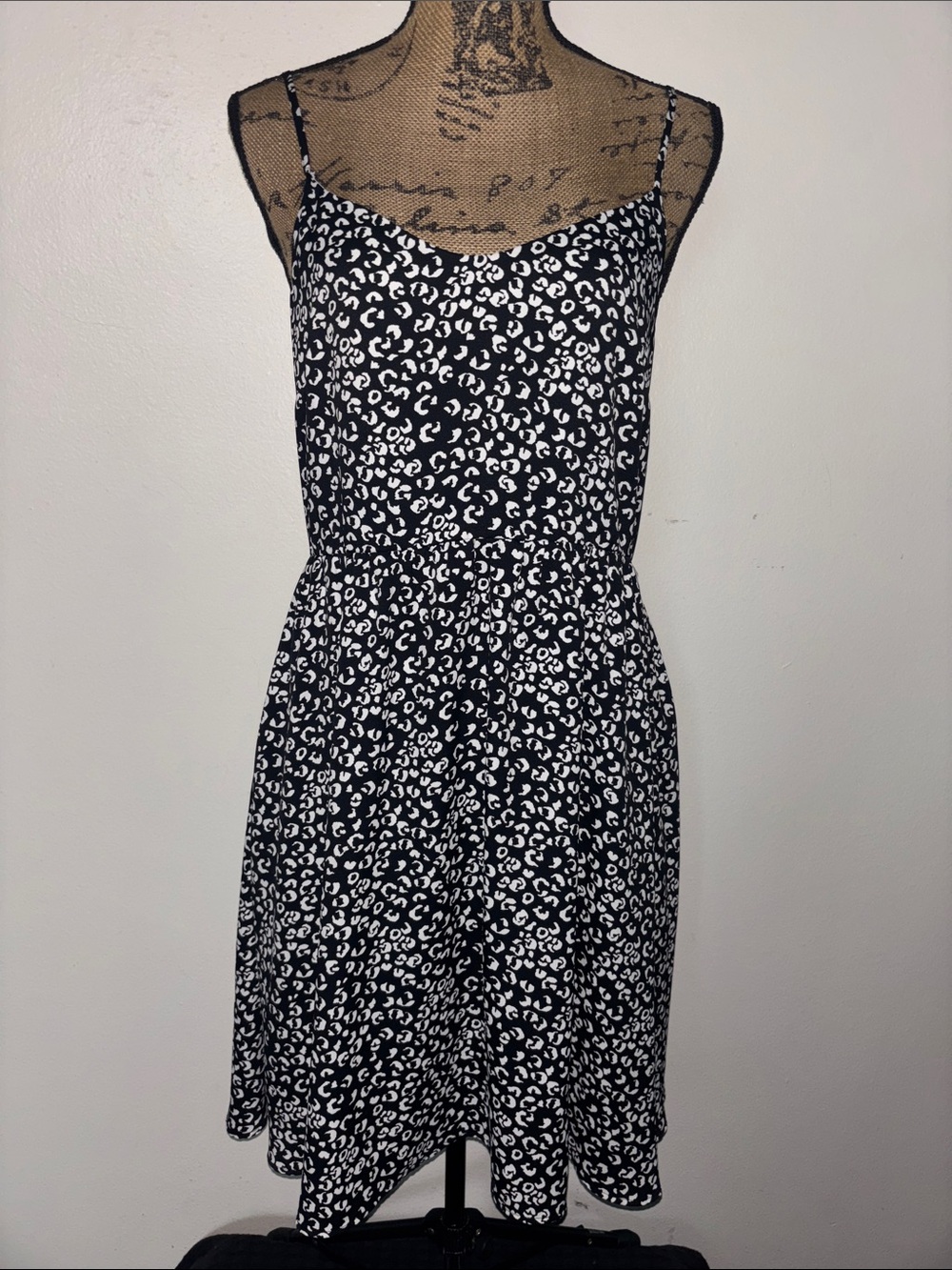 LOFT Sz 6 Black and White Leopard-Print Strapless Midi Dress